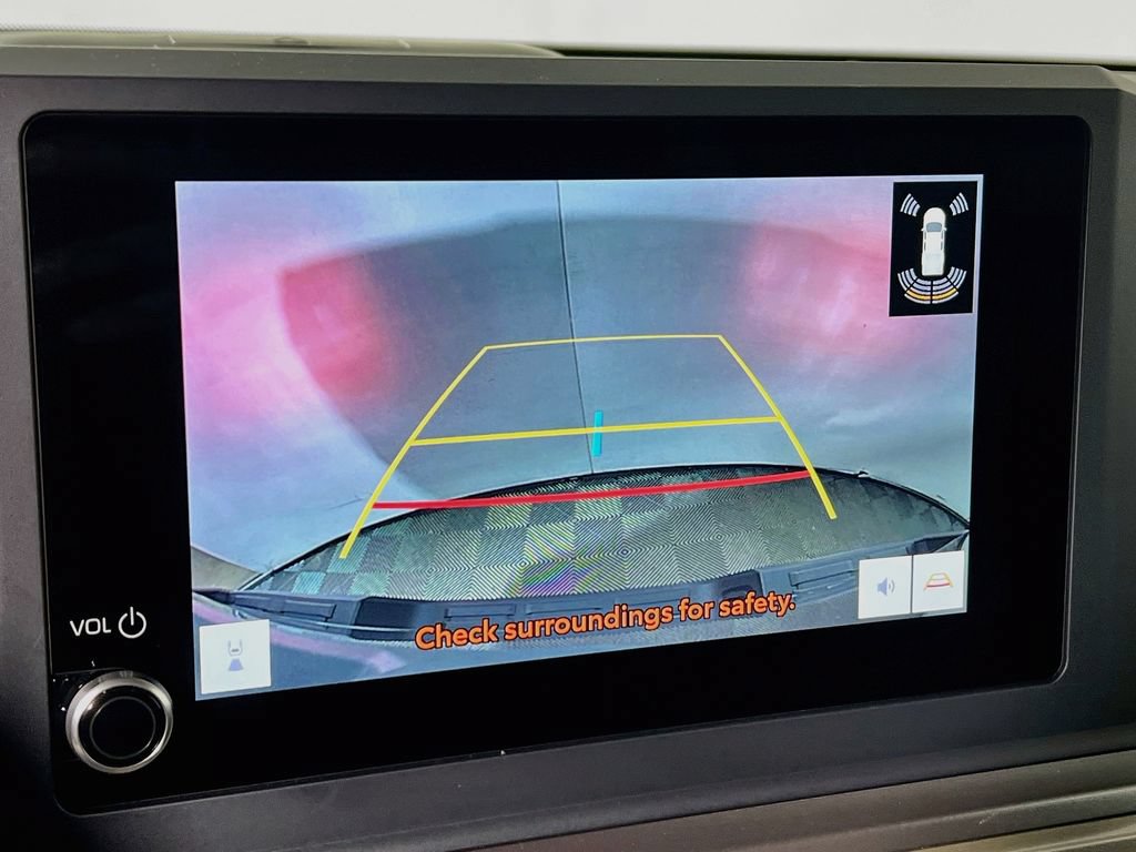 Certified 2025 Toyota Tacoma SR5 AWD/4WD image 12