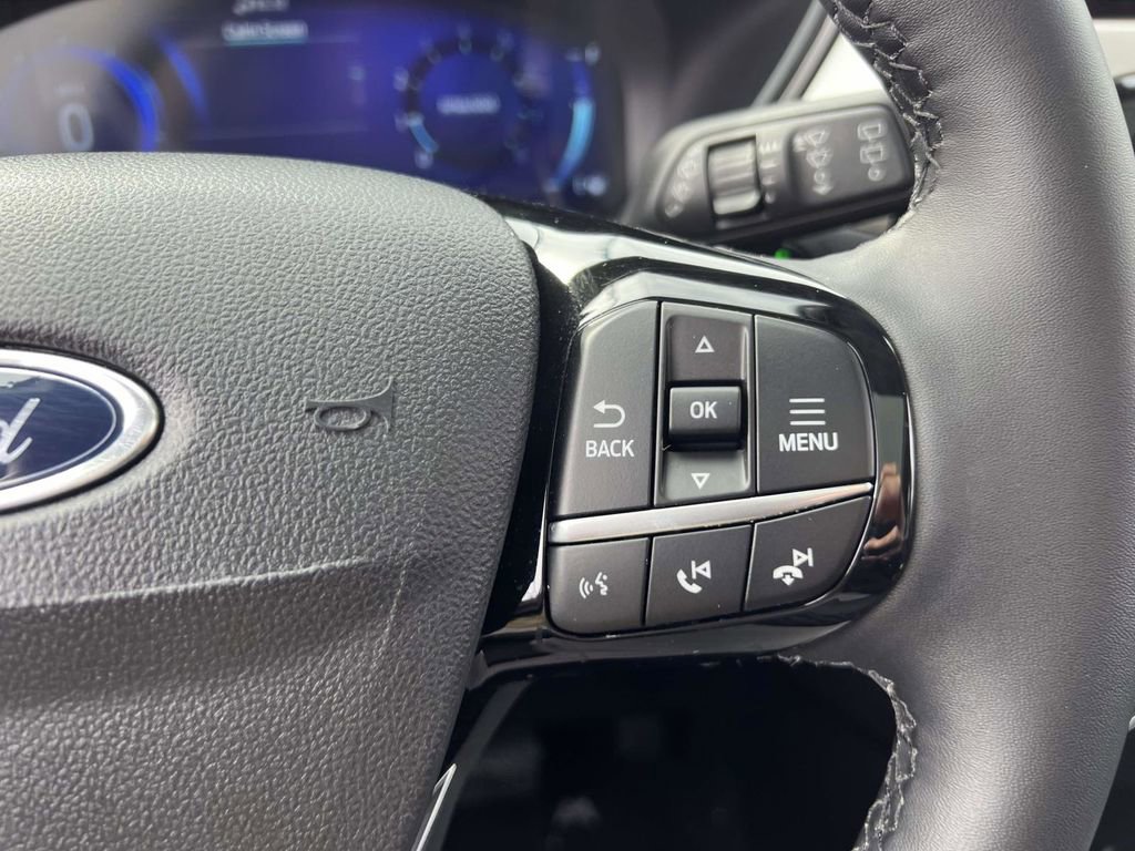 Used 2022 Ford Escape SEL w/ Technology Package image 29