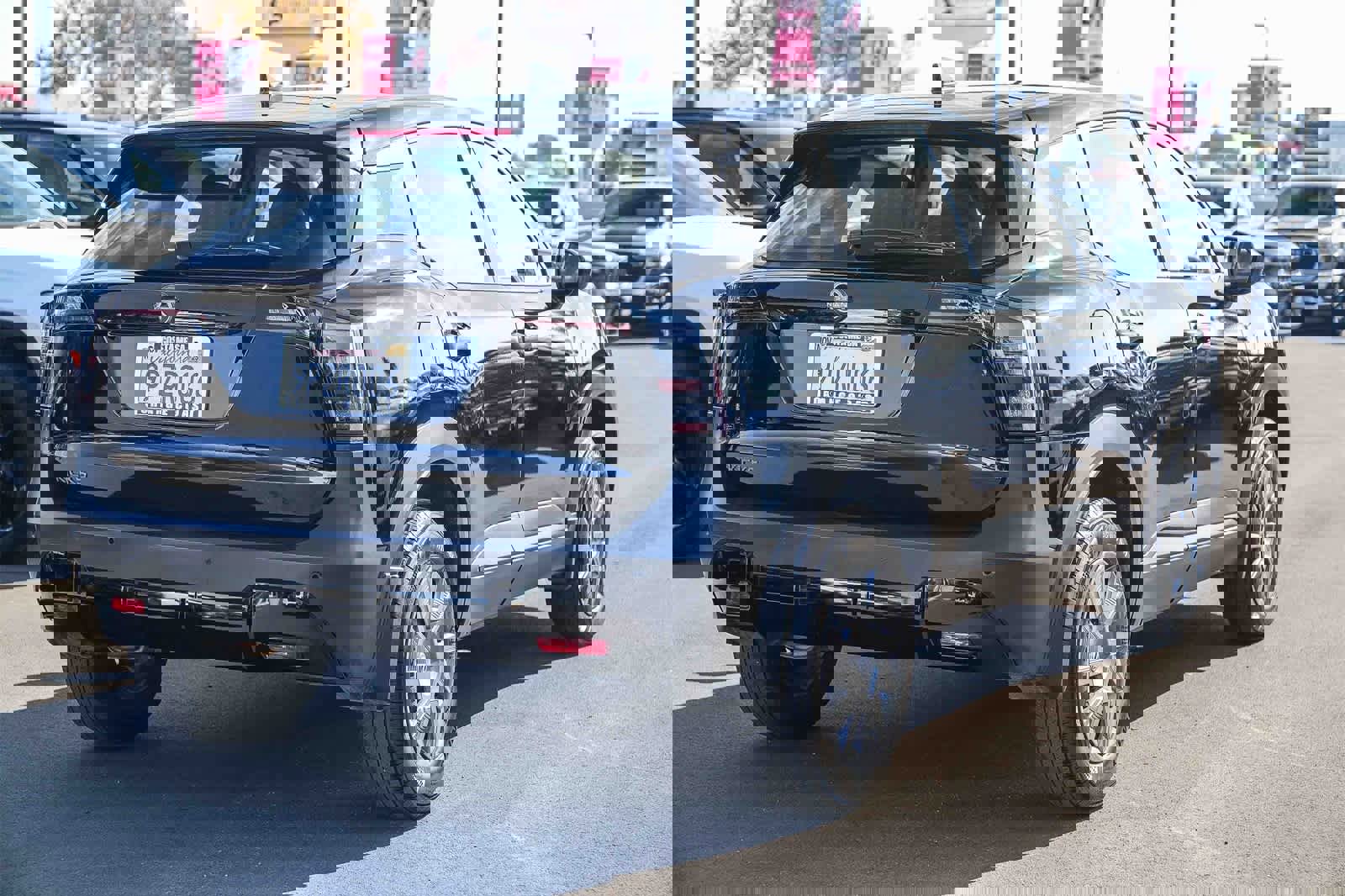 Used 2025 Nissan Kicks S w/ Charging Package image 4