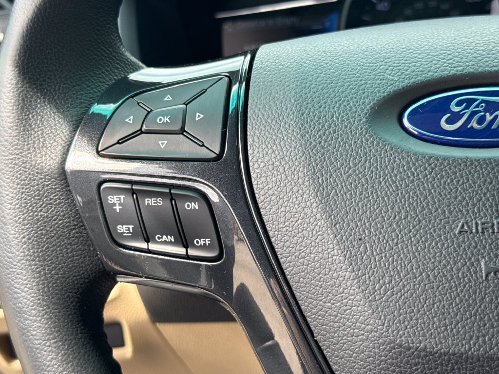 Used 2017 Ford Explorer XLT w/ Equipment Group 202A FWD image 16