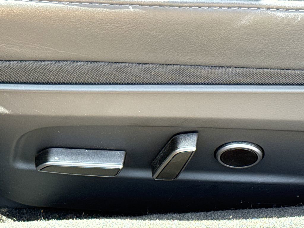 Used 2025 Tesla Model 3 Long Range RWD image 23