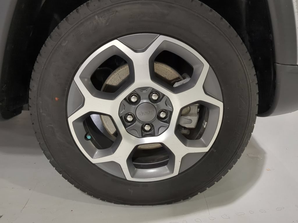 Used 2022 Jeep Compass Trailhawk AWD/4WD image 6