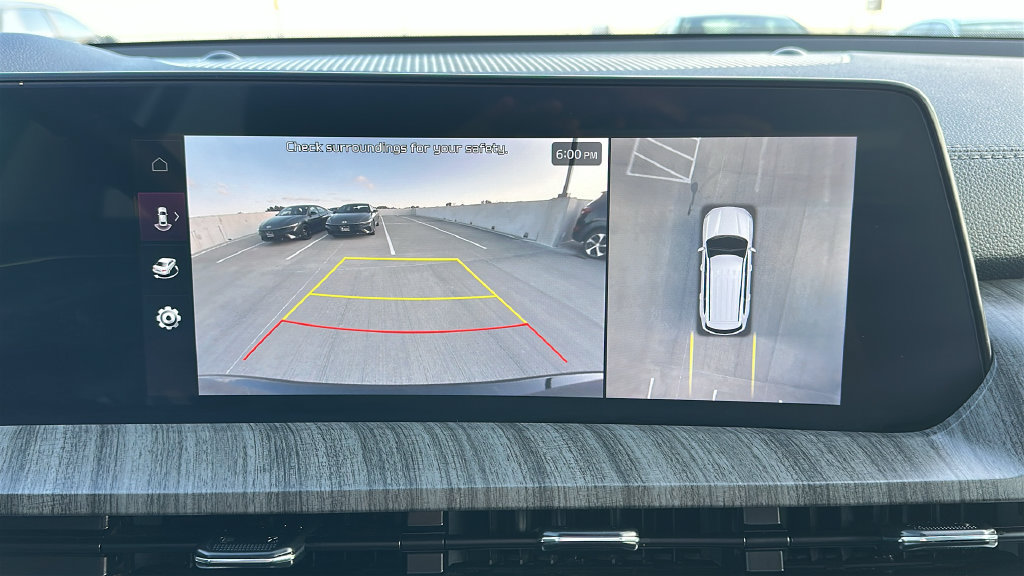 Used 2025 Kia Telluride SX w/ SX Captain's Chair Package FWD image 26