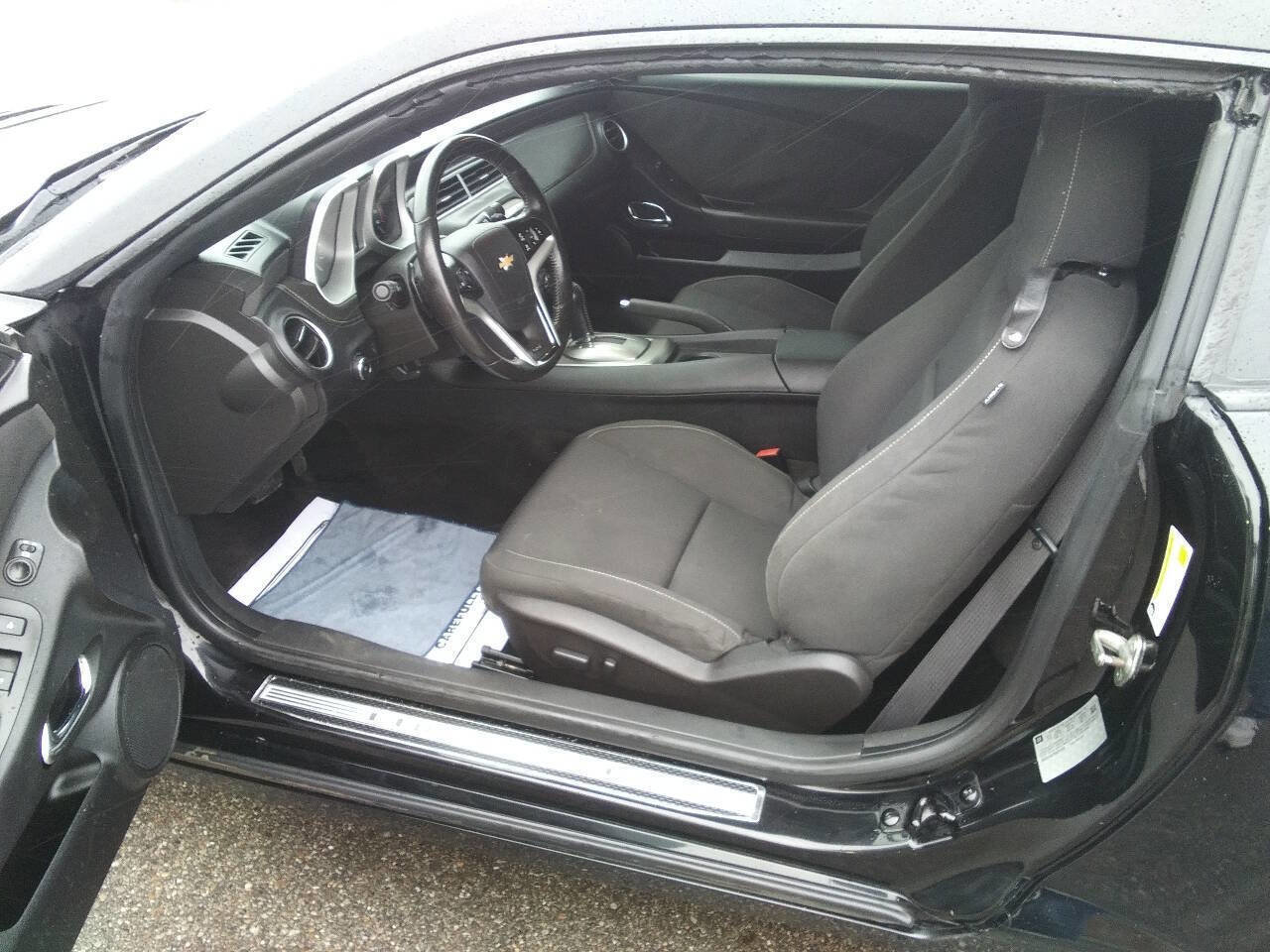 Used 2014 Chevrolet Camaro SS image 11