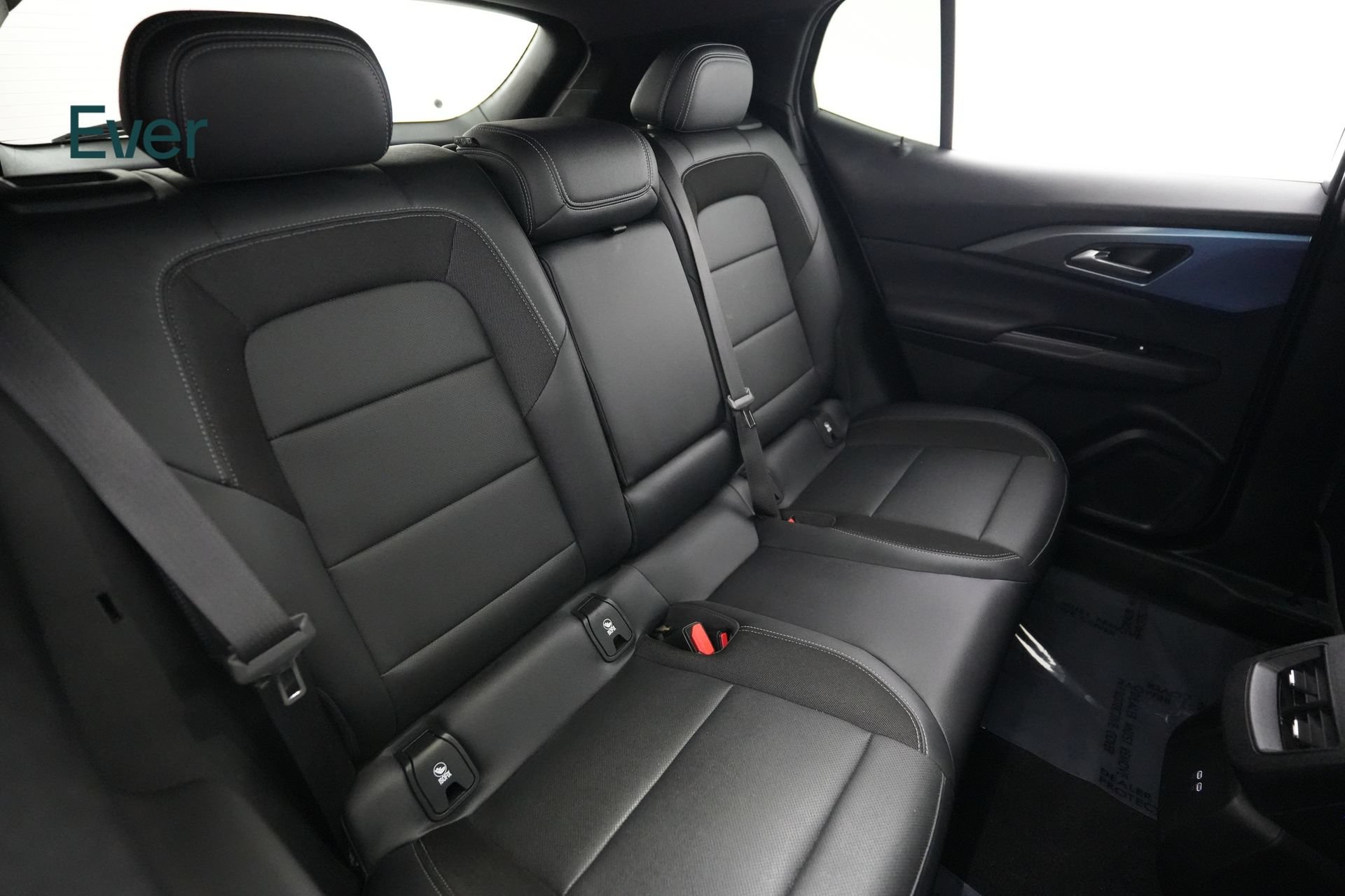 Used 2024 Chevrolet Equinox EV LT FWD image 5