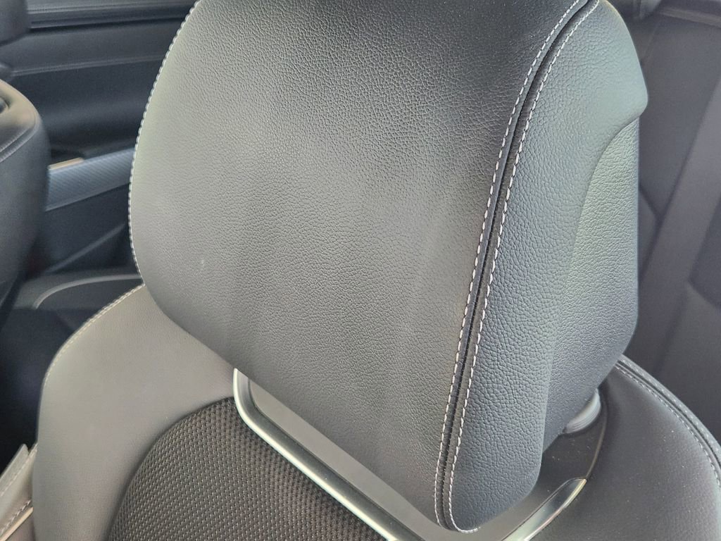 Used 2023 Genesis GV70 2.5T Sport Prestige w/ Sport Prestige Package image 14