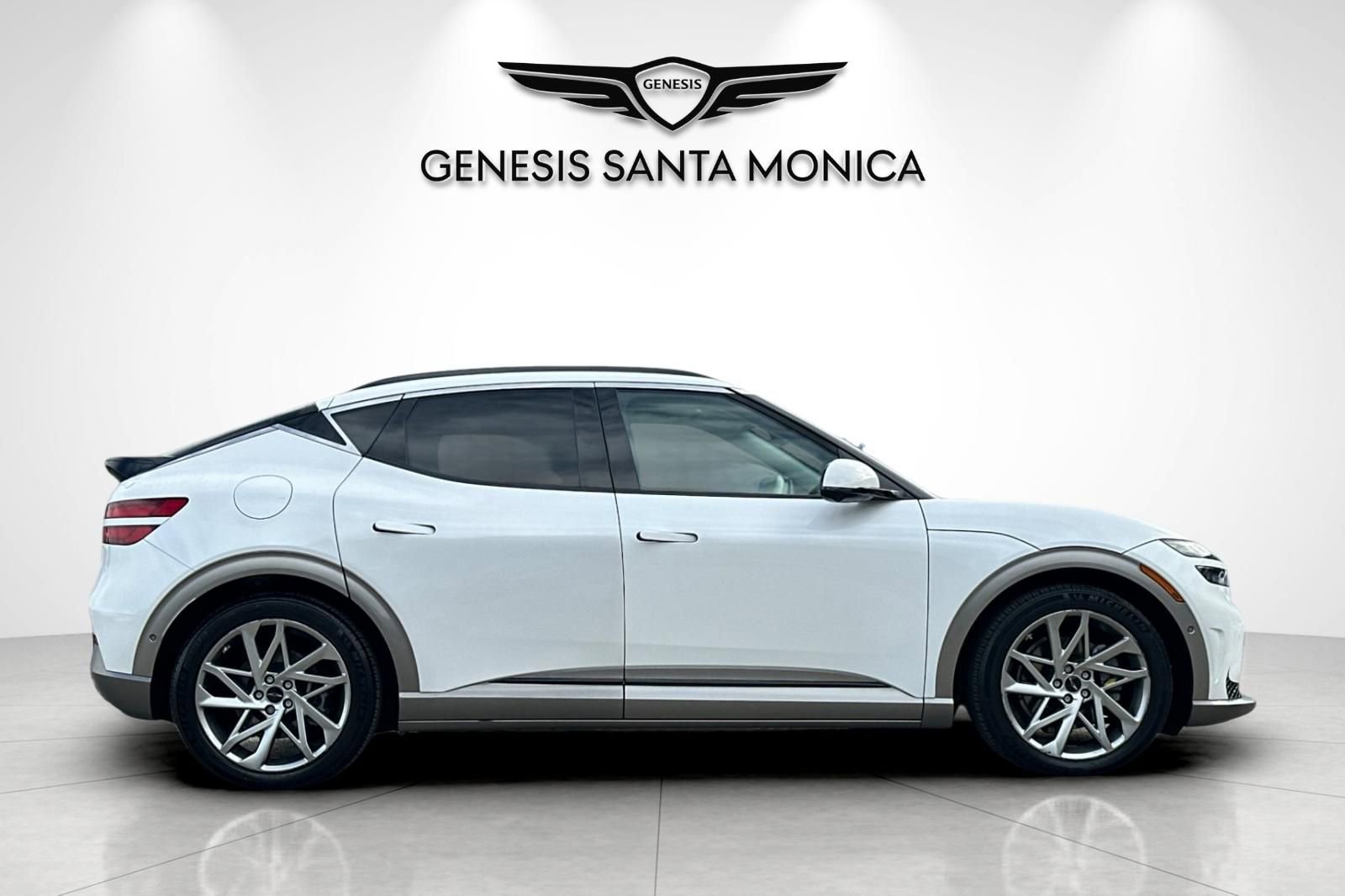 Used 2023 Genesis GV60 Advanced image 4