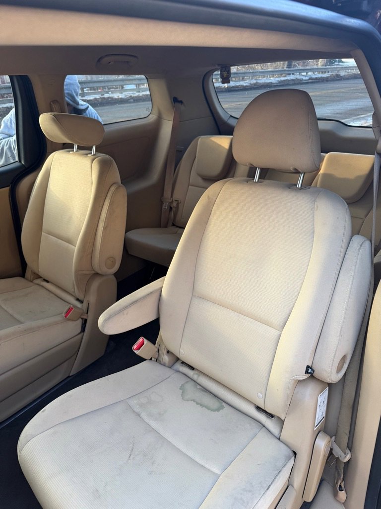 Used 2015 Kia Sedona LX image 13