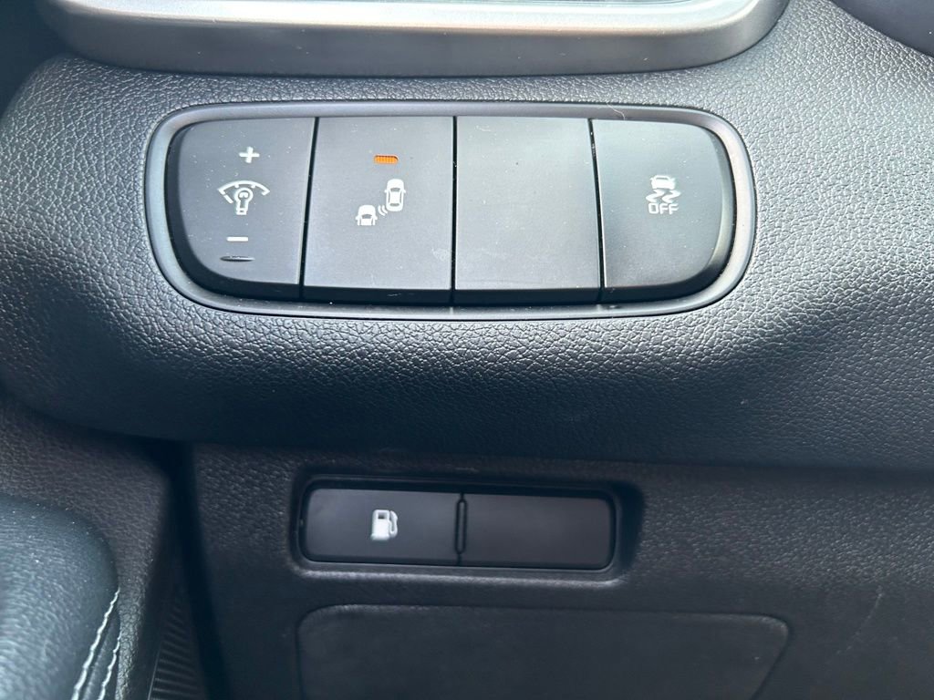 Used 2019 Kia Sorento LX image 18