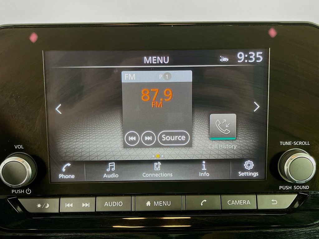 Used 2025 Nissan Pathfinder Rock Creek AWD/4WD image 18
