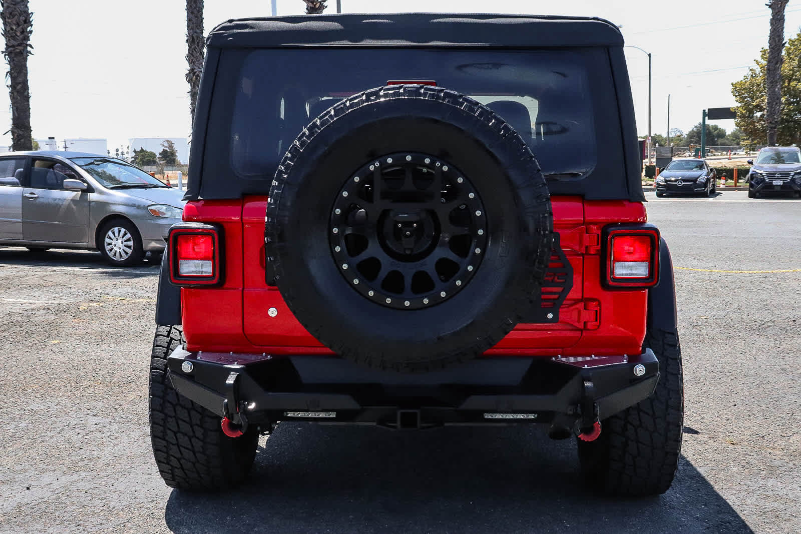 Used 2018 Jeep Wrangler Sport AWD/4WD image 8
