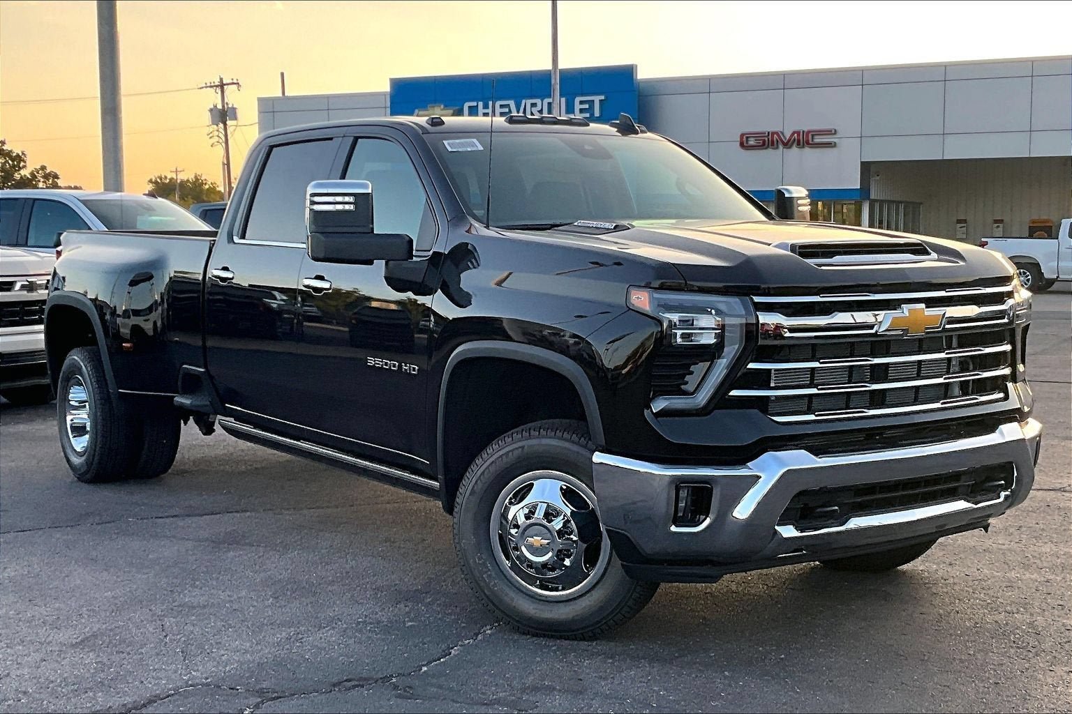 New 2026 Chevrolet Silverado 3500 LTZ AWD/4WD image 2