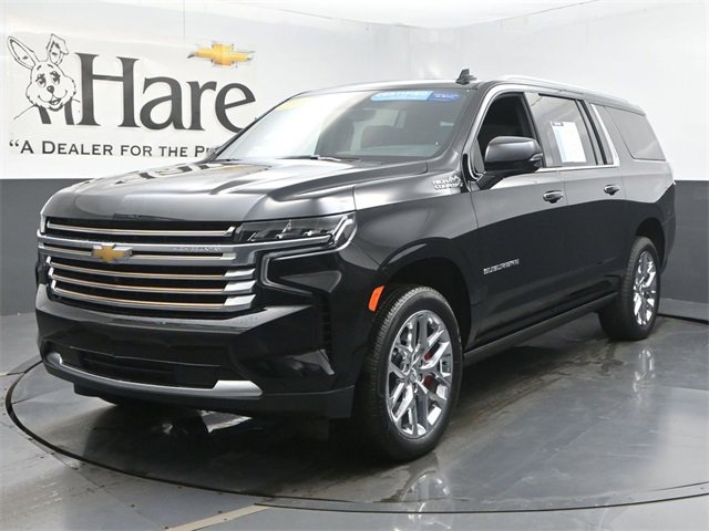 Certified 2024 Chevrolet Suburban High Country w/ Advanced Technology Package image 35