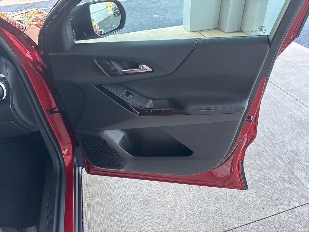 New 2026 Chevrolet Equinox LT w/ Convenience Package II image 30