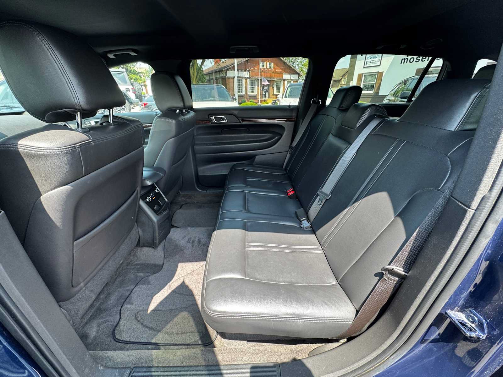 Used 2013 Lincoln MKT AWD image 26