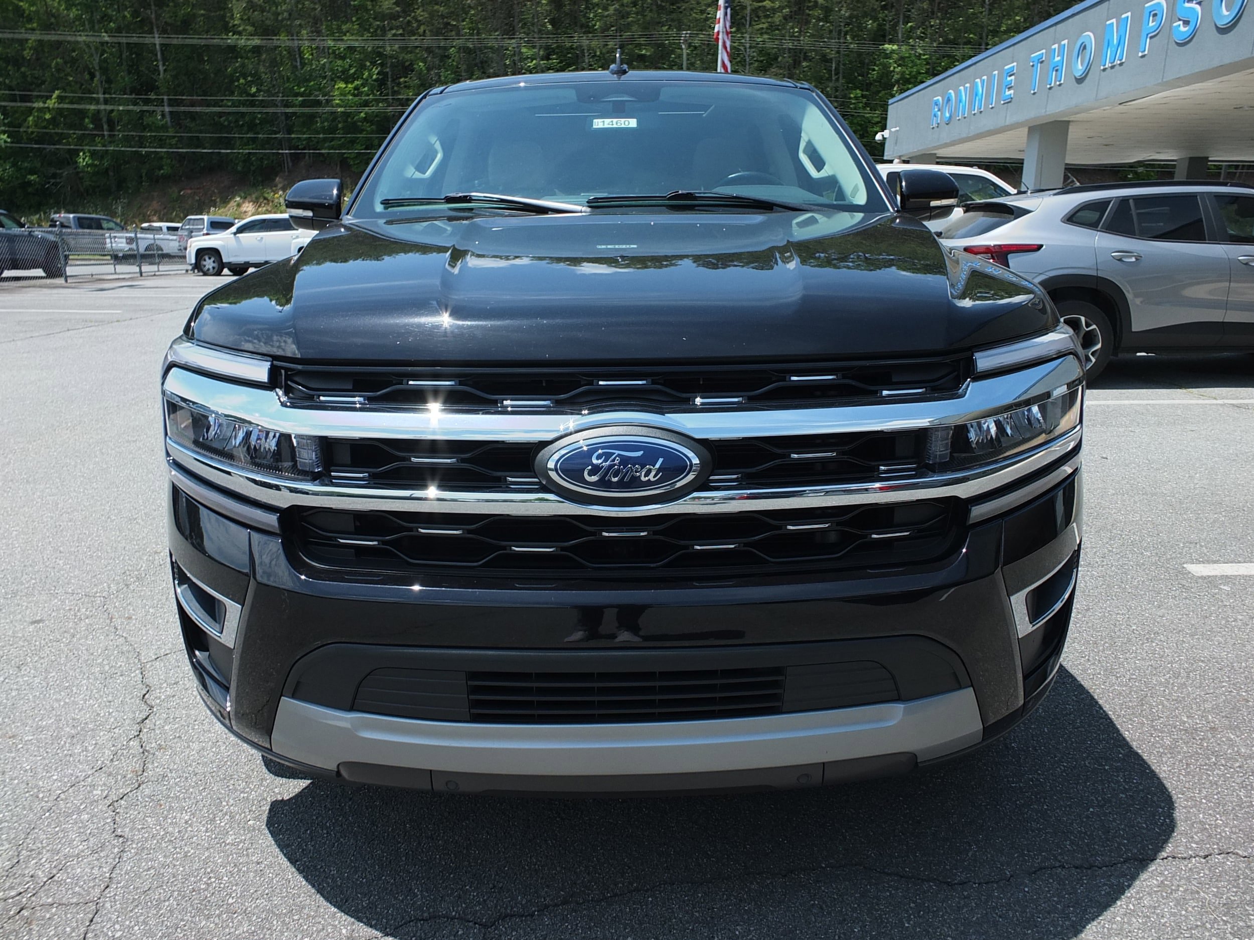 Used 2024 Ford Expedition Limited RWD image 8
