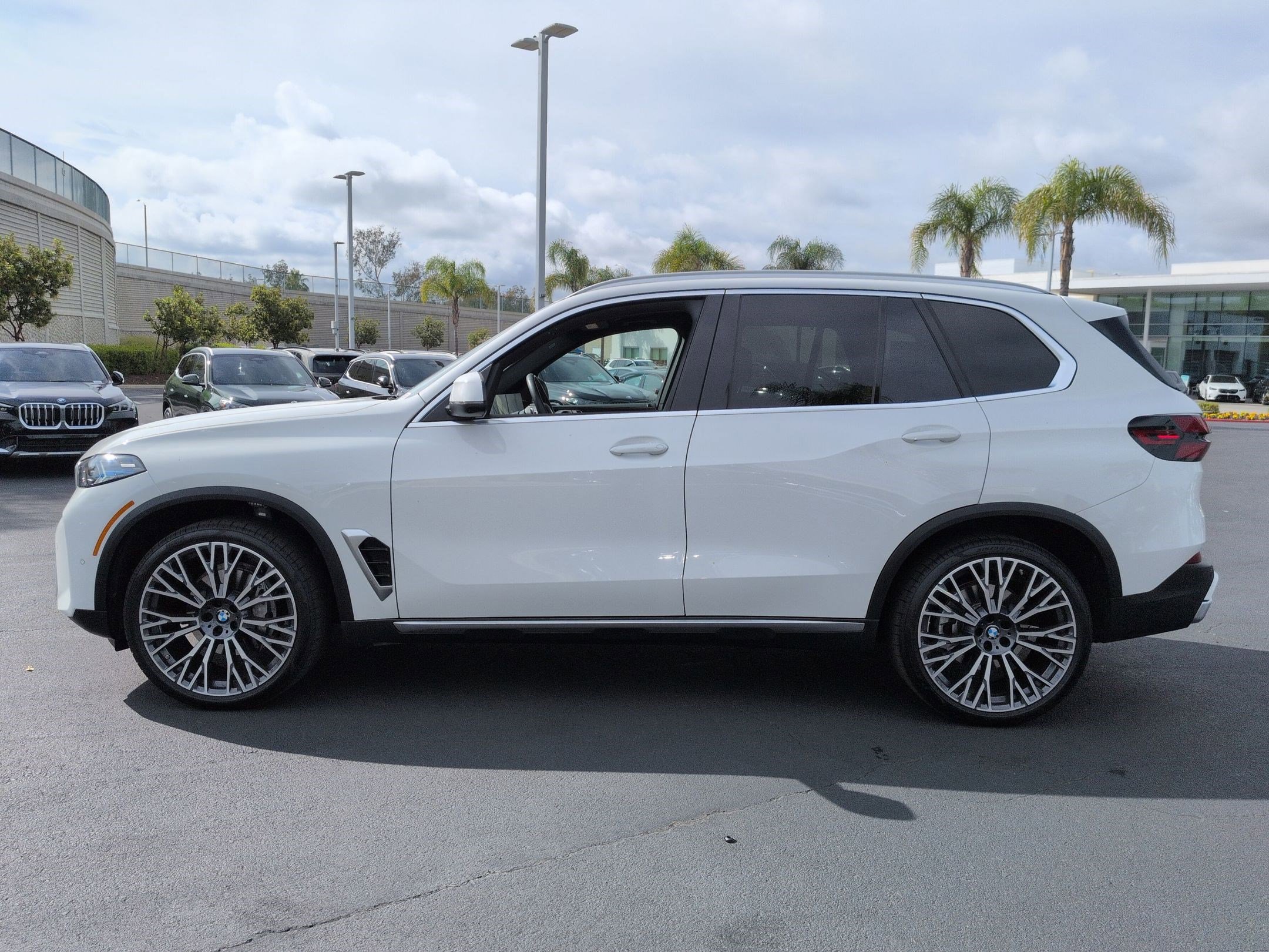Used 2026 BMW X5 sDrive40i w/ Climate Comfort Package RWD image 42