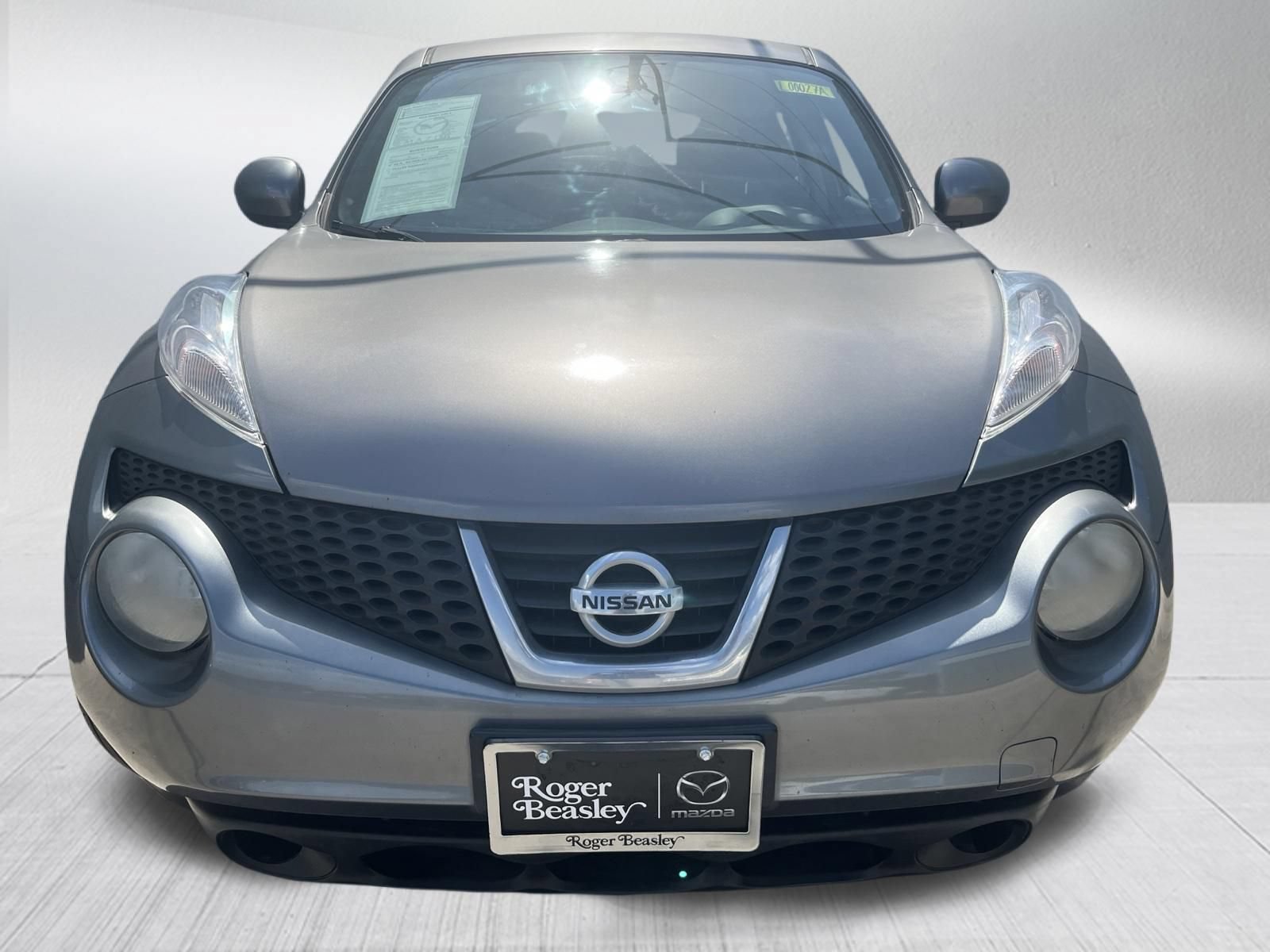 Used 2014 Nissan Juke S FWD image 2