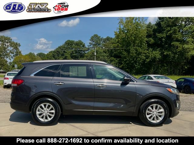 Used 2017 Kia Sorento LX image 8