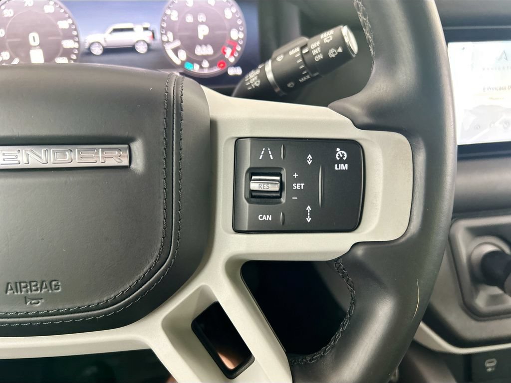Used 2023 Land Rover Defender 110 X-Dynamic SE AWD/4WD image 12