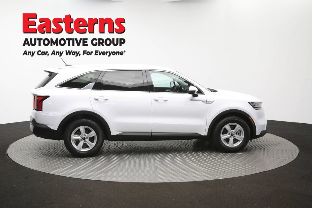 Used 2023 Kia Sorento LX FWD image 43