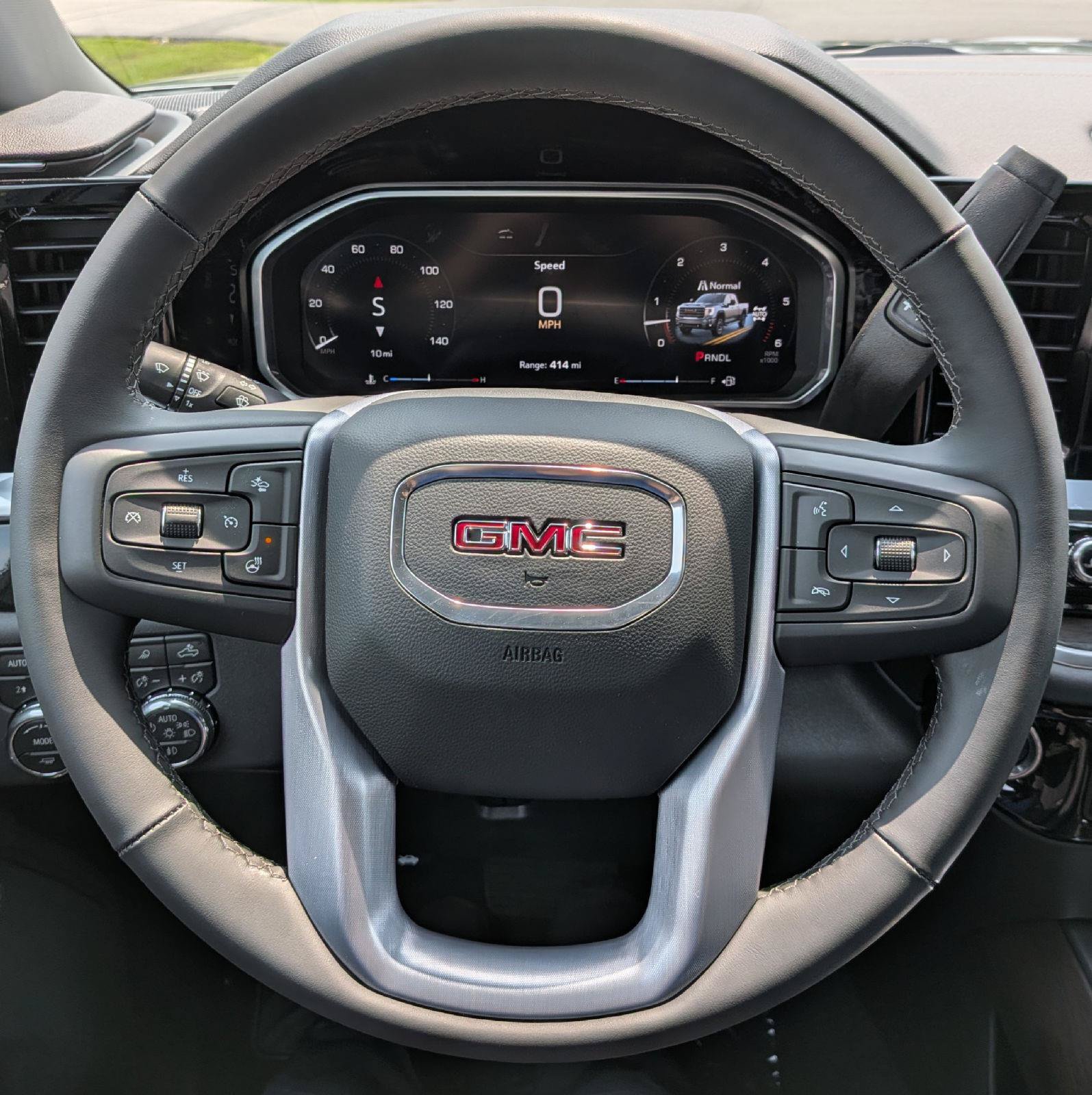 New 2026 GMC Sierra 2500 SLT w/ SLT Premium Package AWD/4WD image 16