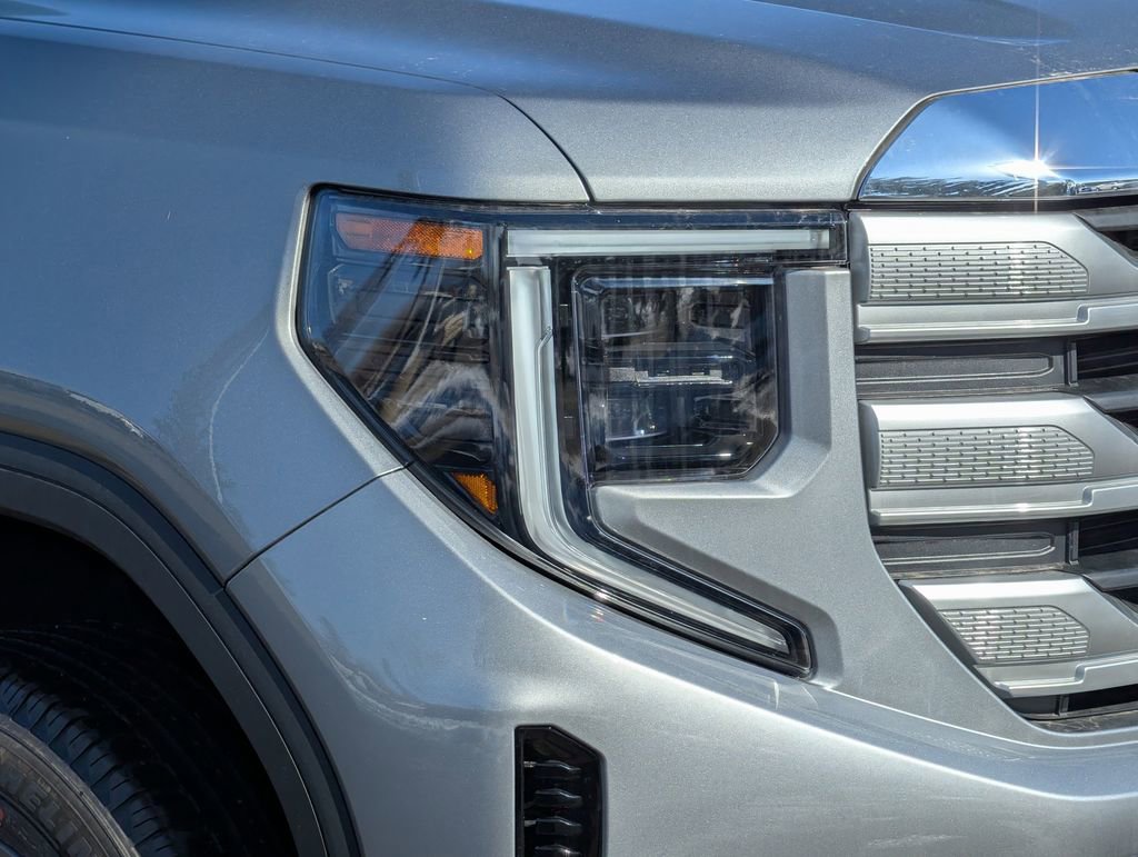 New 2026 GMC Sierra 1500 SLE image 16