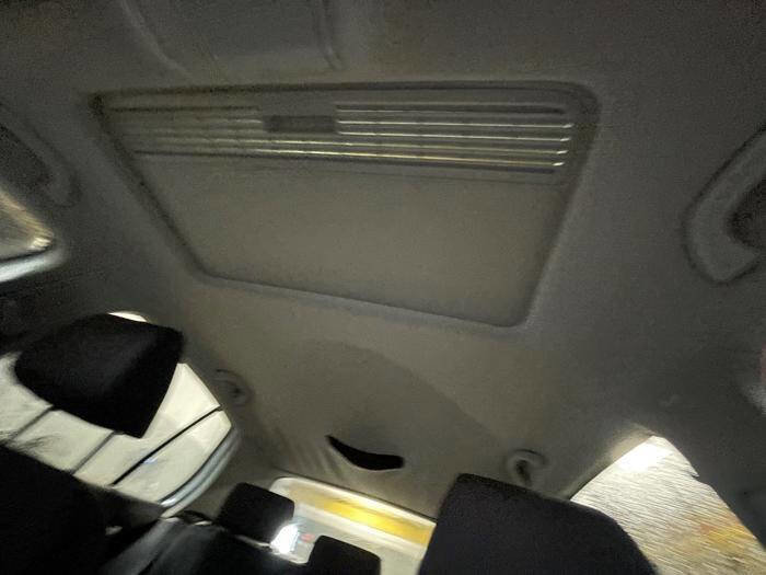 Used 2008 Volkswagen Rabbit S image 32