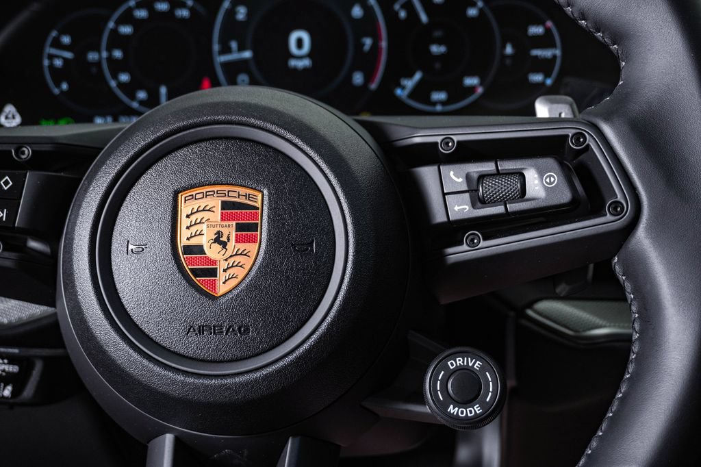 New 2026 Porsche Cayenne Coupe AWD/4WD image 19