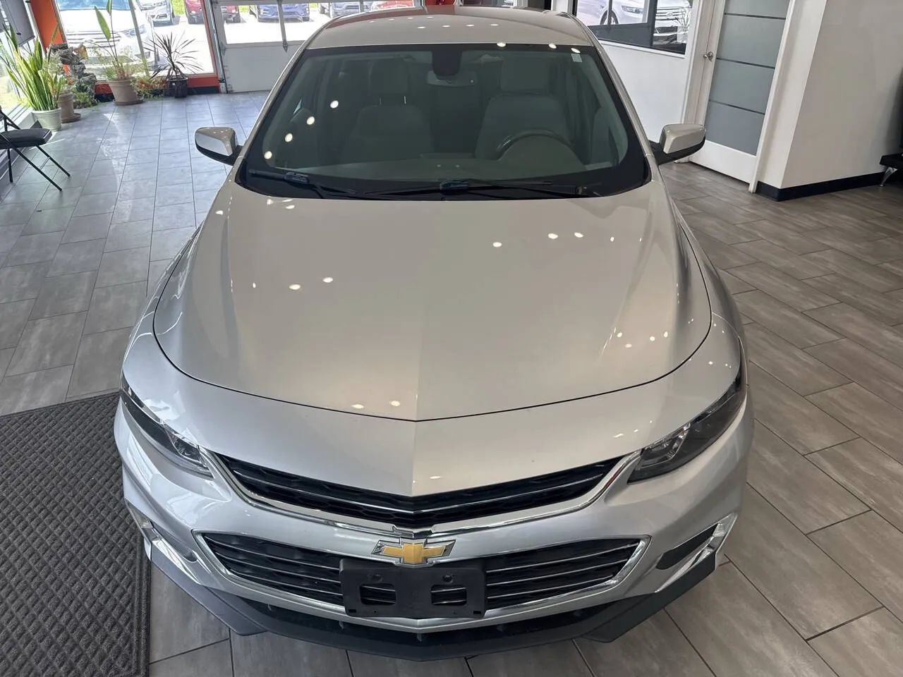 Used 2018 Chevrolet Malibu LT FWD image 10