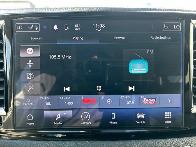 Used 2023 Chrysler Pacifica Touring-L FWD image 23