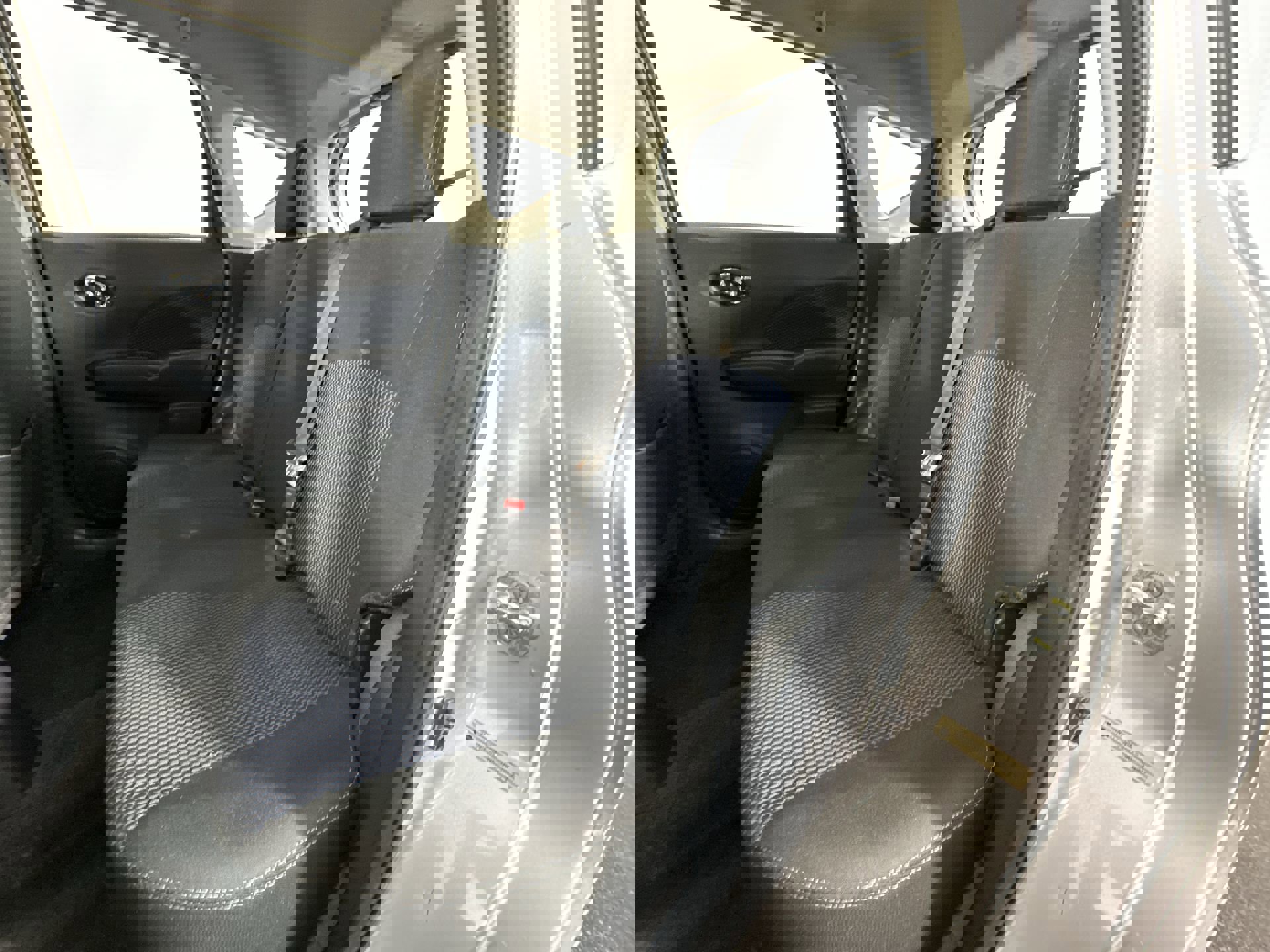 Used 2019 Nissan Versa Note SV image 27