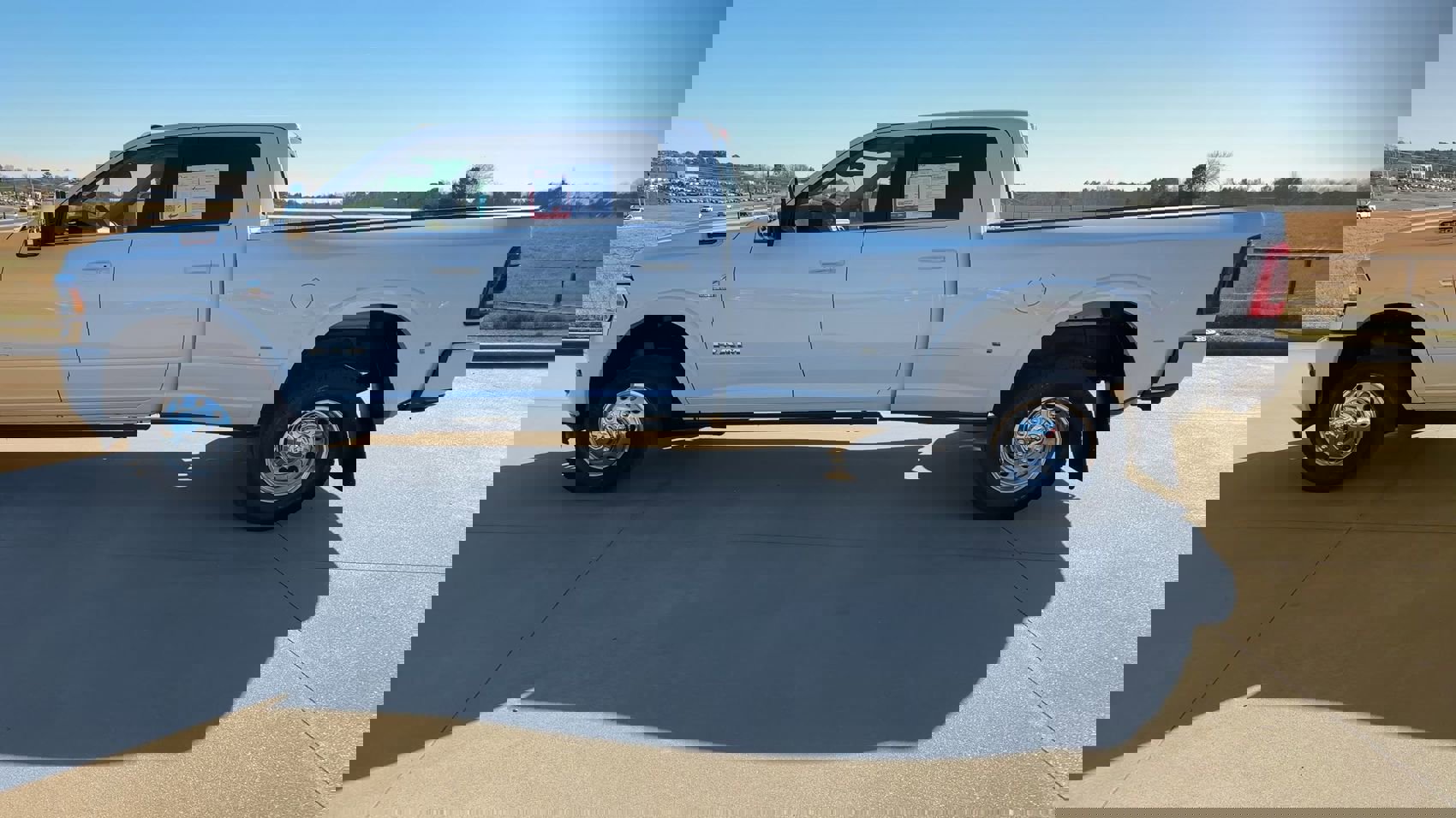 Used 2024 RAM 3500 Limited image 4