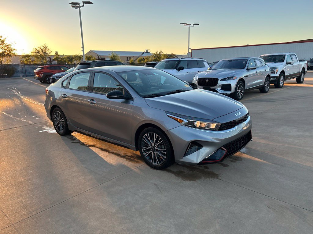 Used 2023 Kia Forte GT-Line FWD image 4