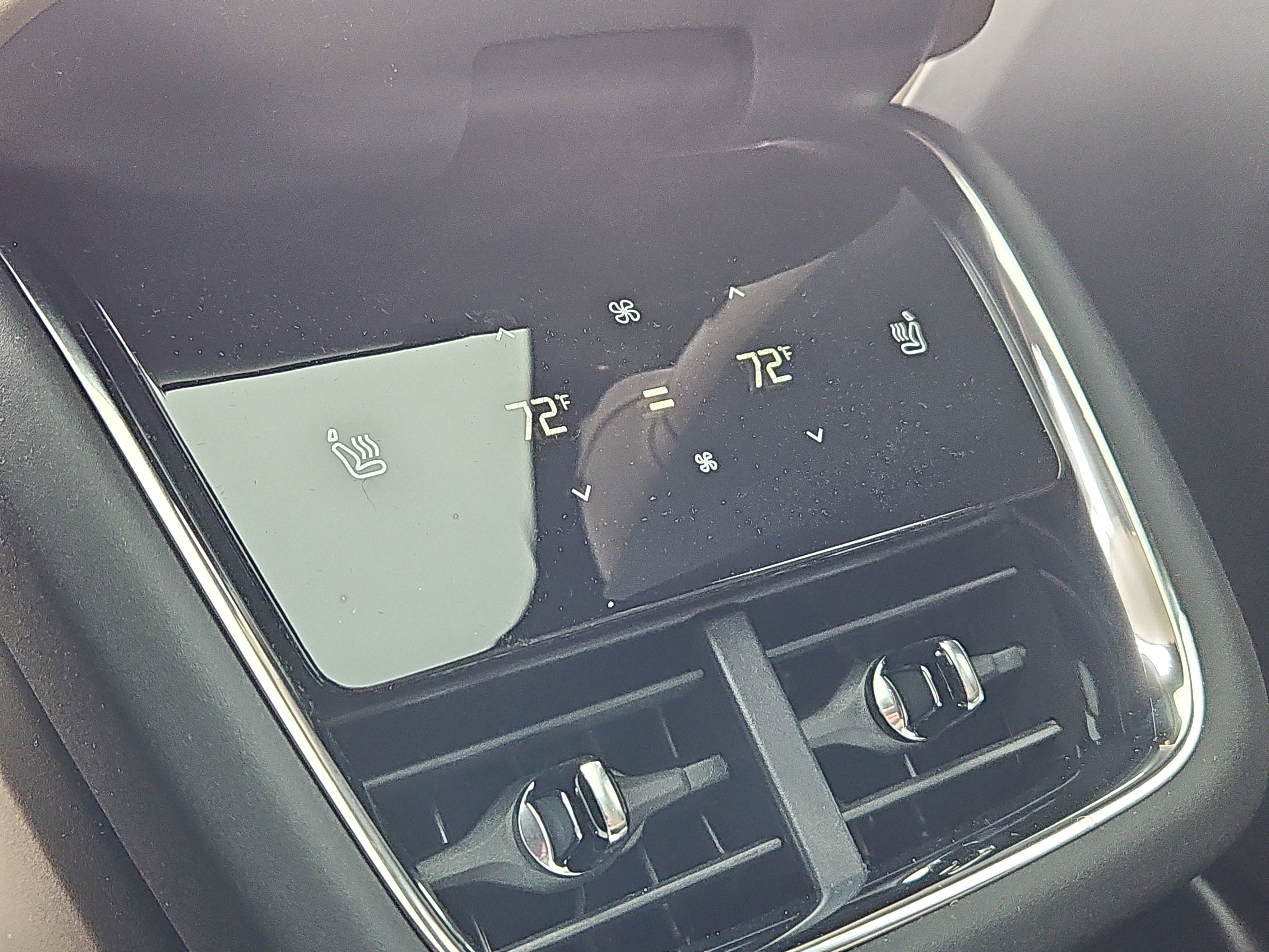 New 2025 Volvo EX90 Plus w/ Protection Package Premier image 12