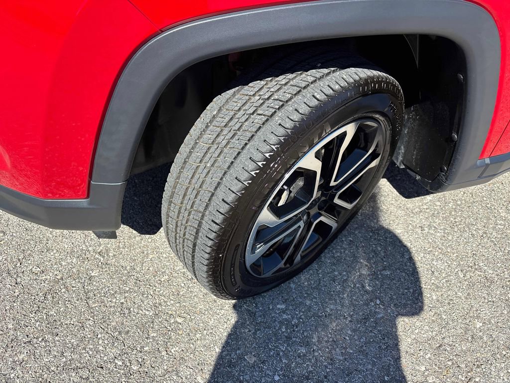 Used 2024 Jeep Compass Limited image 35