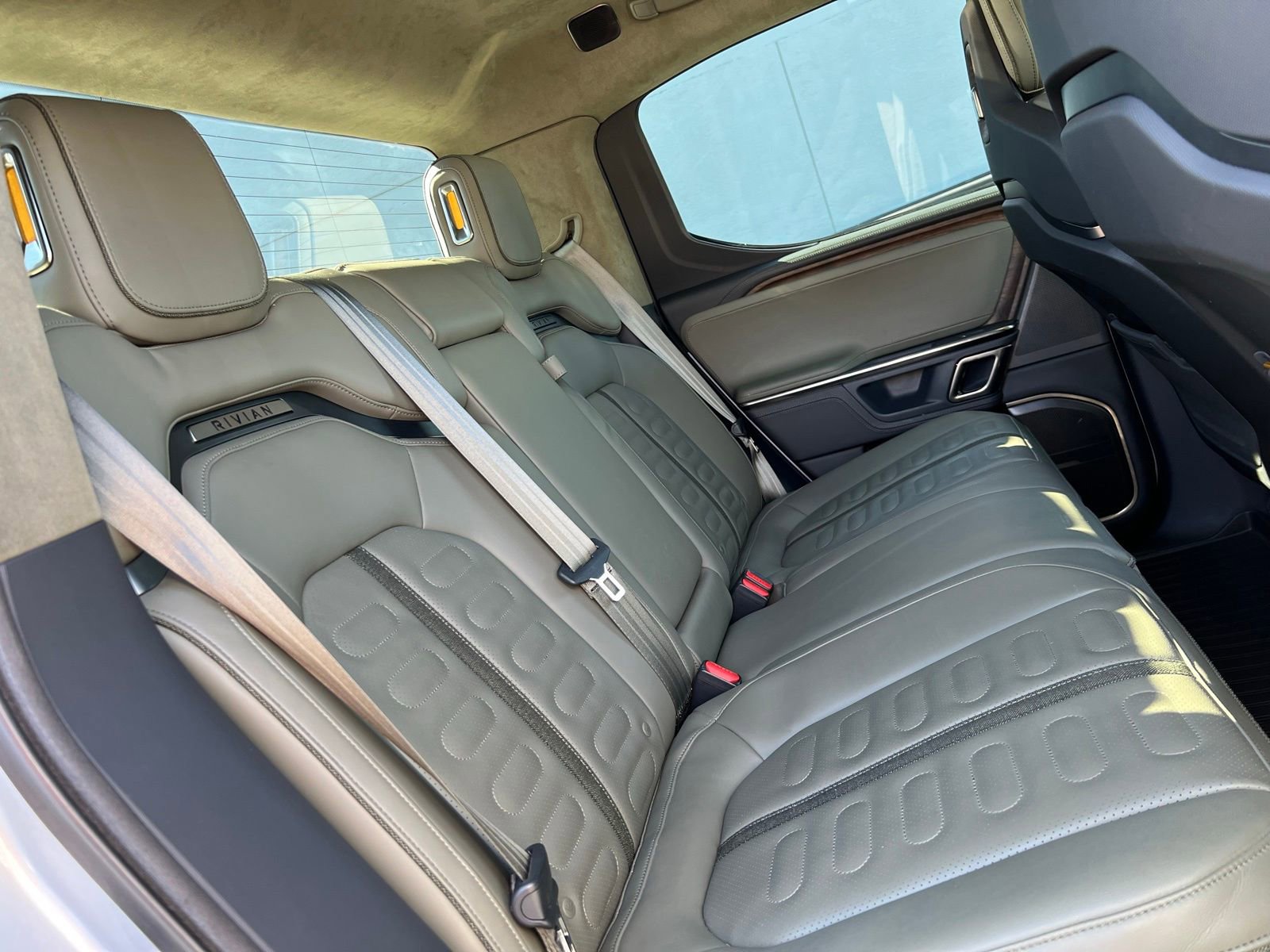 Used 2022 Rivian R1T Launch Edition image 54