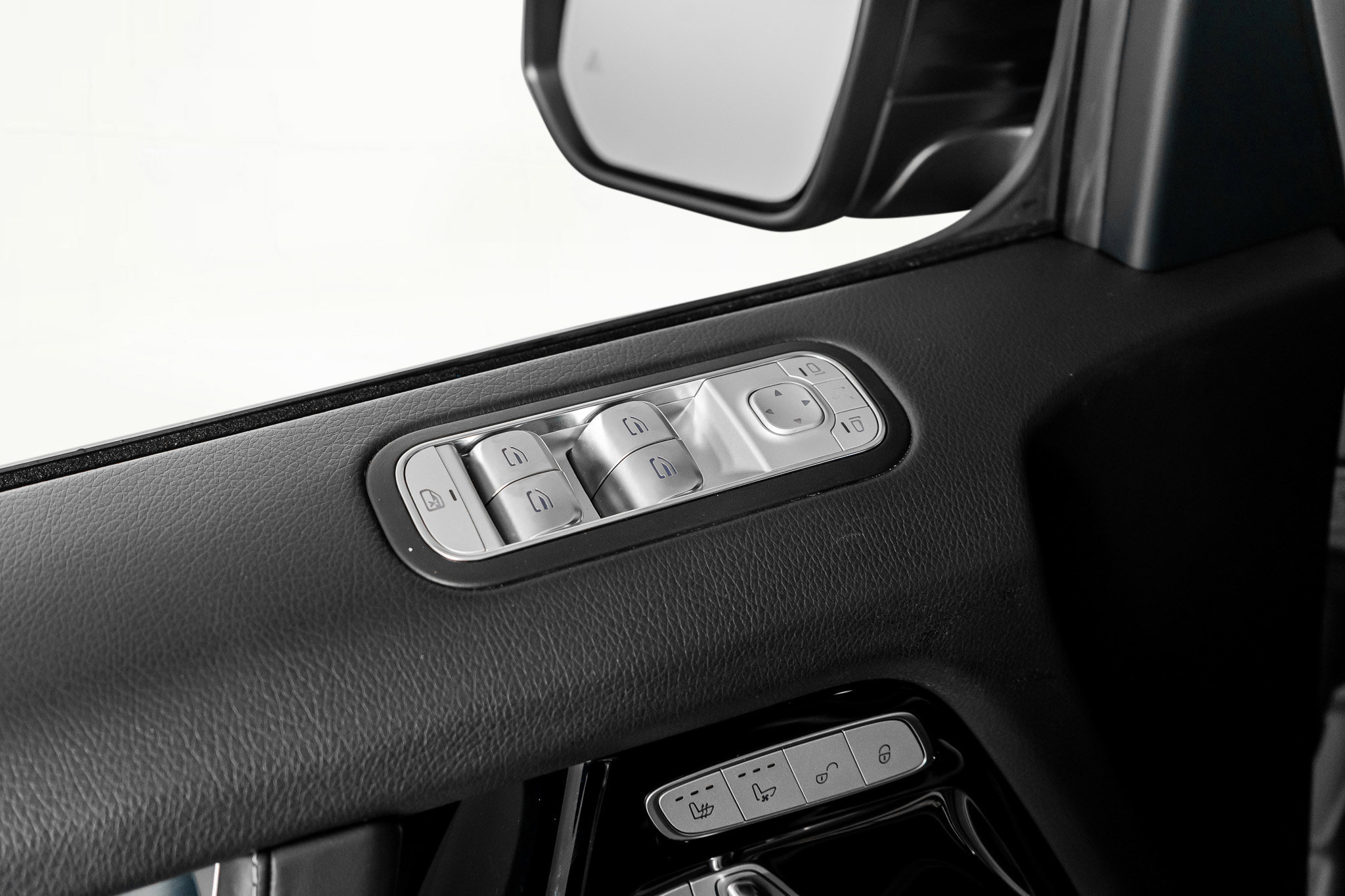 Used 2025 Mercedes-Benz G 63 AMG 4MATIC w/ Night Package Magno image 50