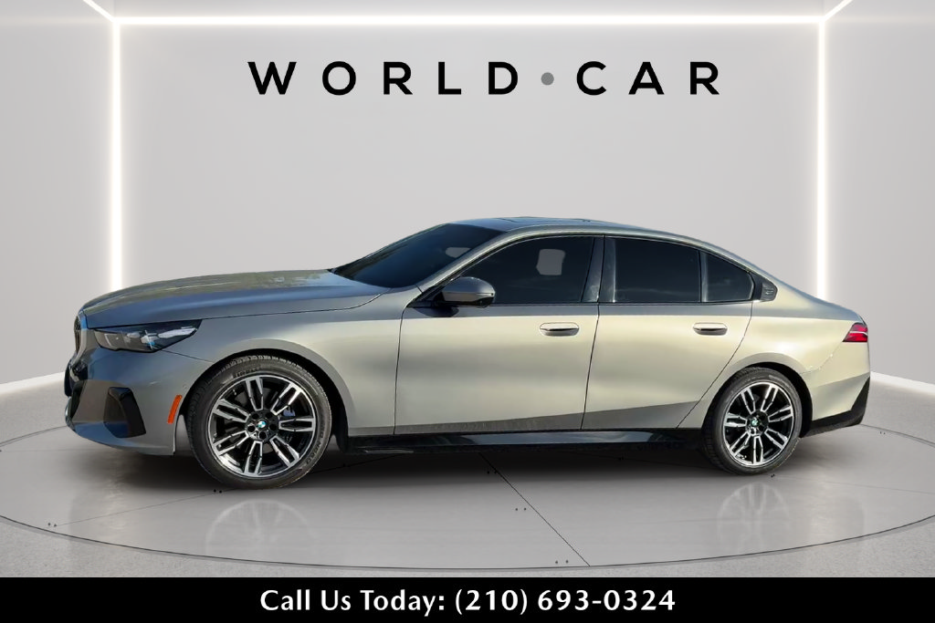 Used 2024 BMW 530i RWD image 6