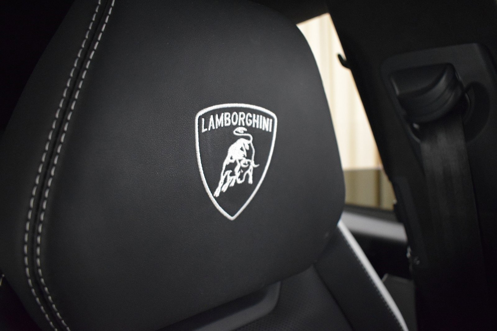 Used 2024 Lamborghini Urus S image 36