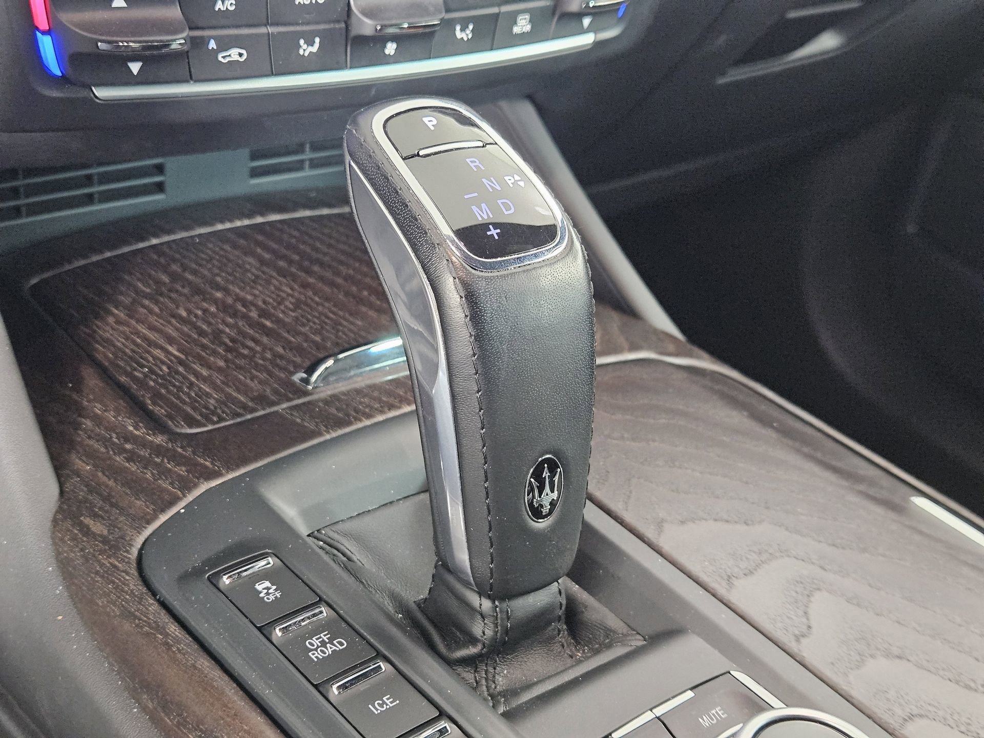 Used 2022 Maserati Levante Modena AWD/4WD image 28
