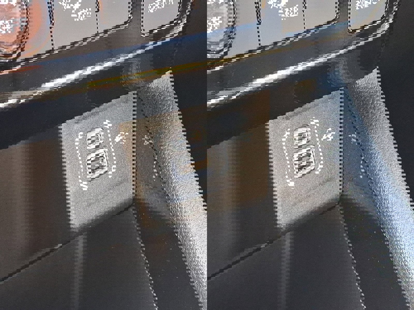 Used 2024 Jeep Compass Latitude w/ Convenience Group image 23