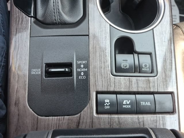 Used 2020 Toyota Highlander Platinum AWD/4WD image 32