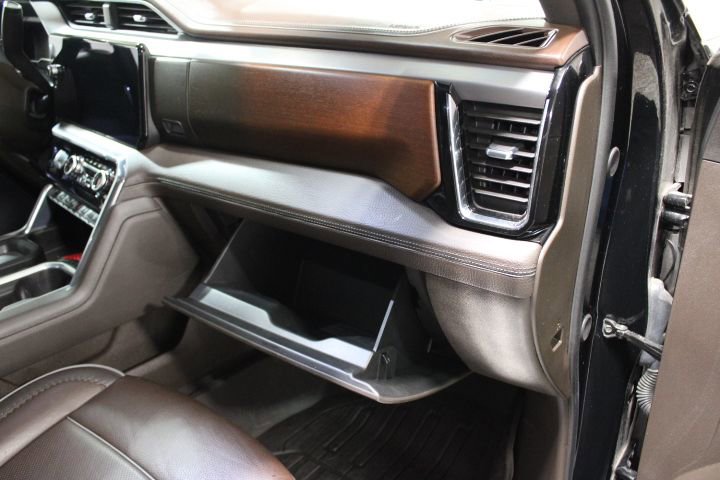 Used 2024 GMC Sierra 2500 Denali w/ Denali Reserve Package image 28