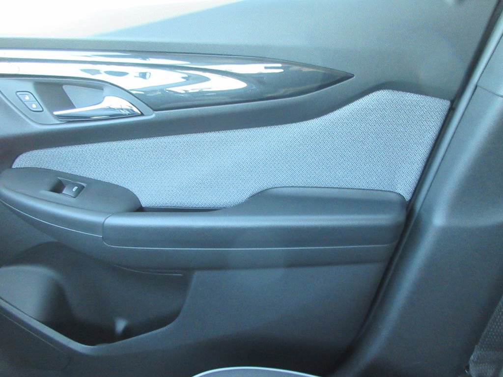 New 2026 Chevrolet TrailBlazer LT w/ LPO, Blackout Package FWD image 32