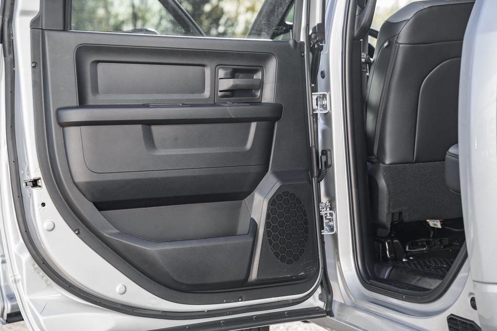 New 2026 RAM 2500 Tradesman w/ Chrome Appearance Group image 34