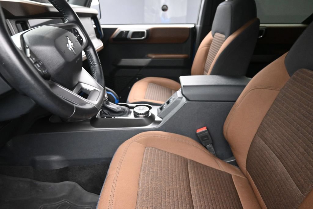 Used 2023 Ford Bronco Outer Banks AWD/4WD image 16