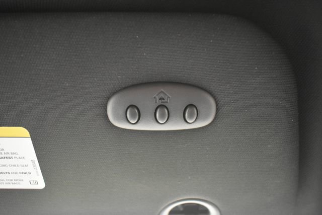 Used 2017 Dodge Grand Caravan SXT w/ Driver Convenience Group image 29