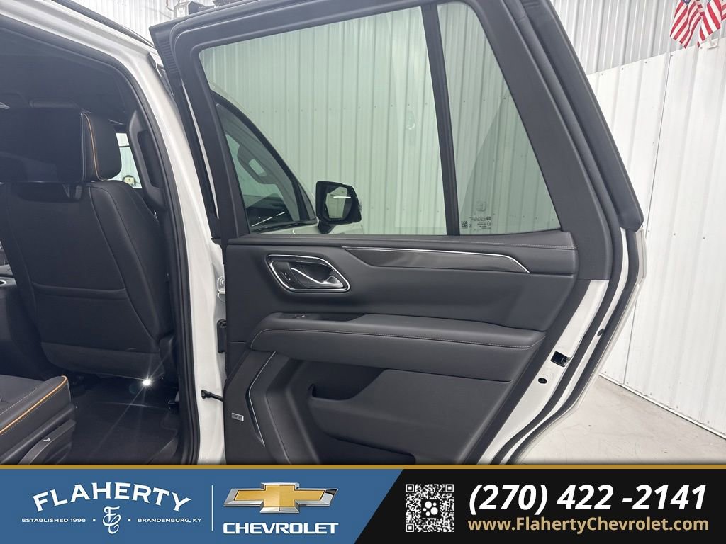Used 2024 GMC Yukon AT4 w/ Technology Package image 14