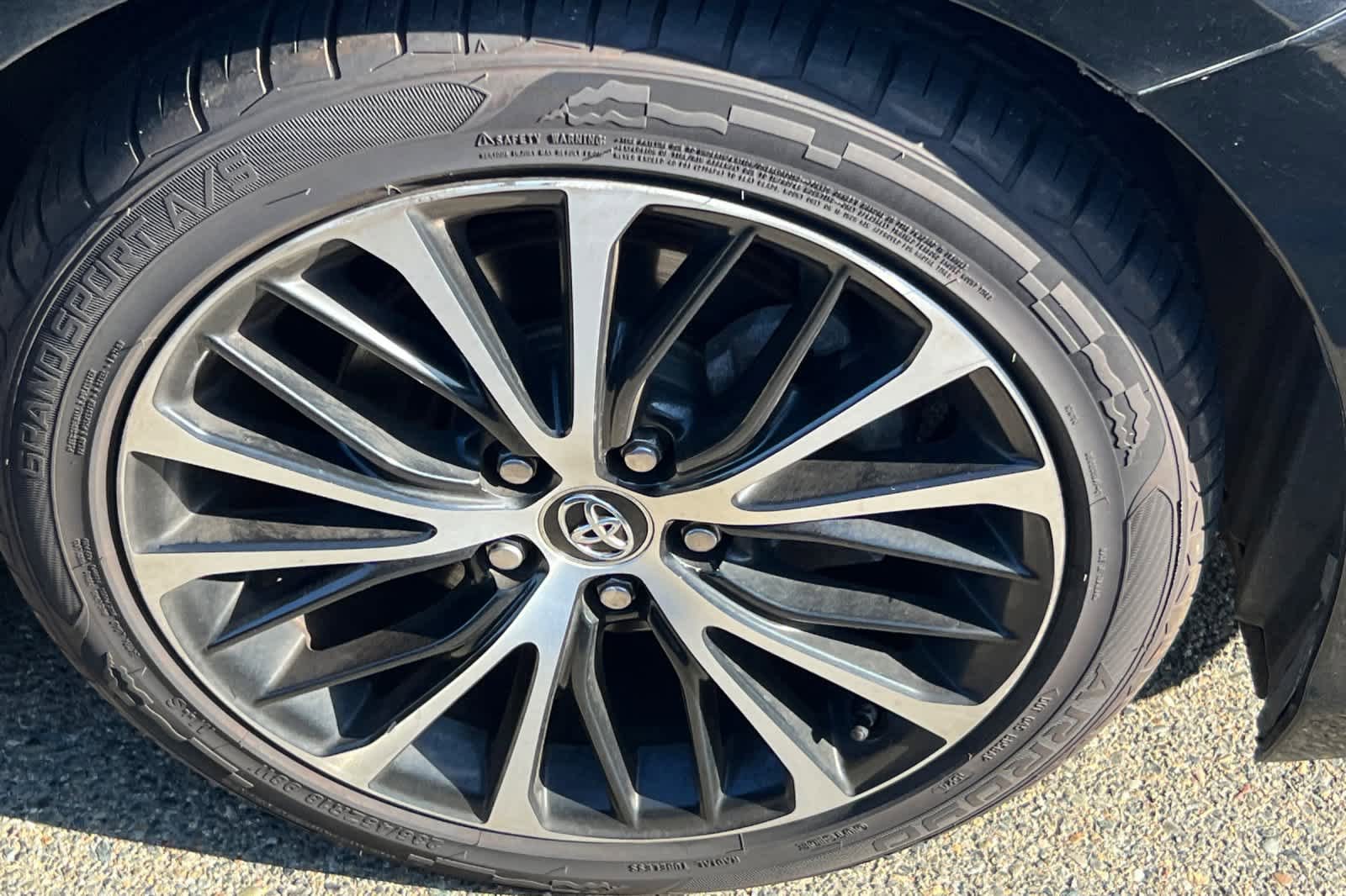 Used 2018 Toyota Camry SE FWD image 15